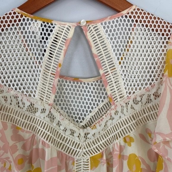Anthropologie HD In Paris Floras Flutter Short Sleeve Top Floral Lace Key Hole - Picture 8 of 14